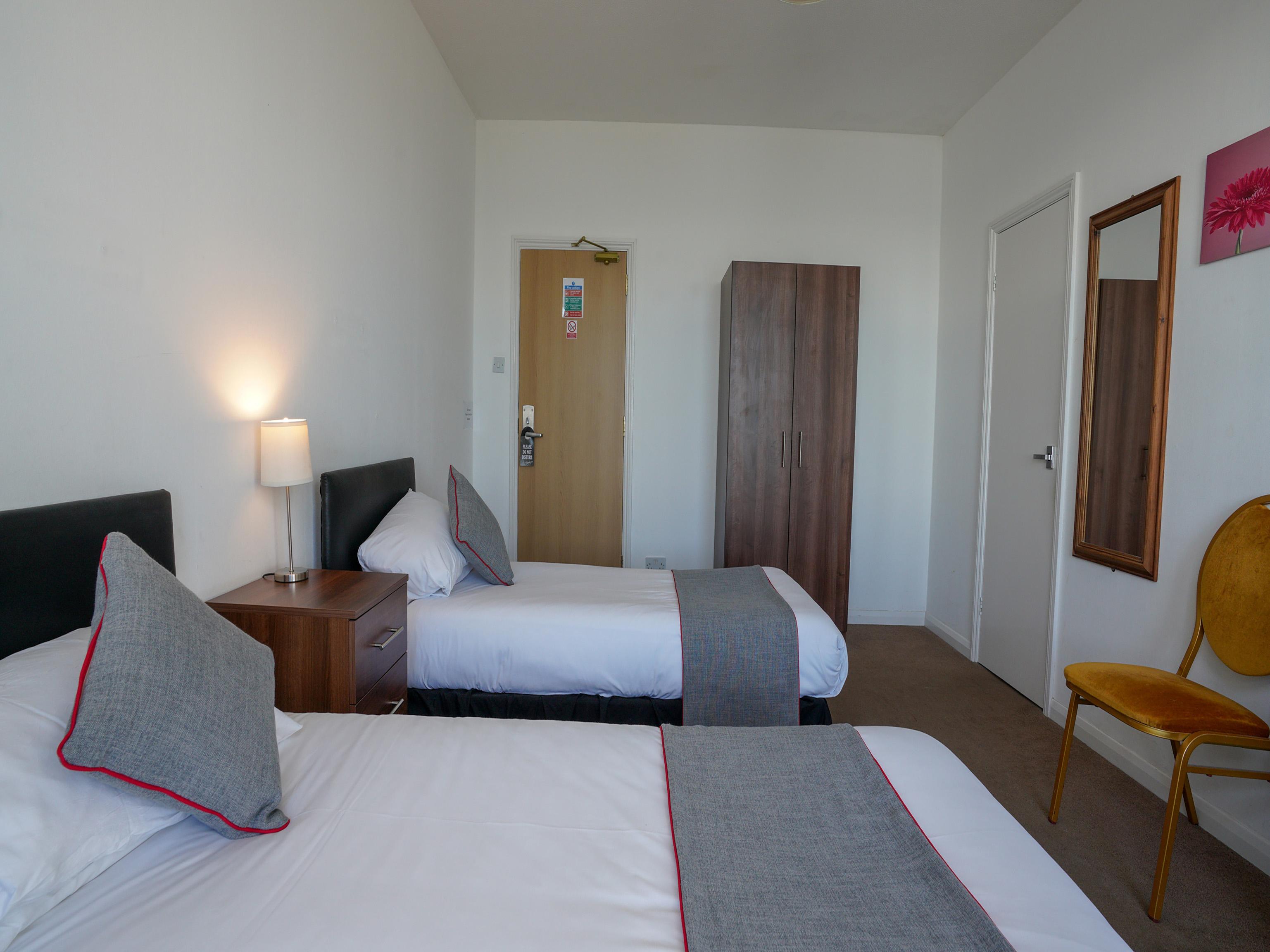 Oyo Shanklin Beach Hotel Екстериор снимка